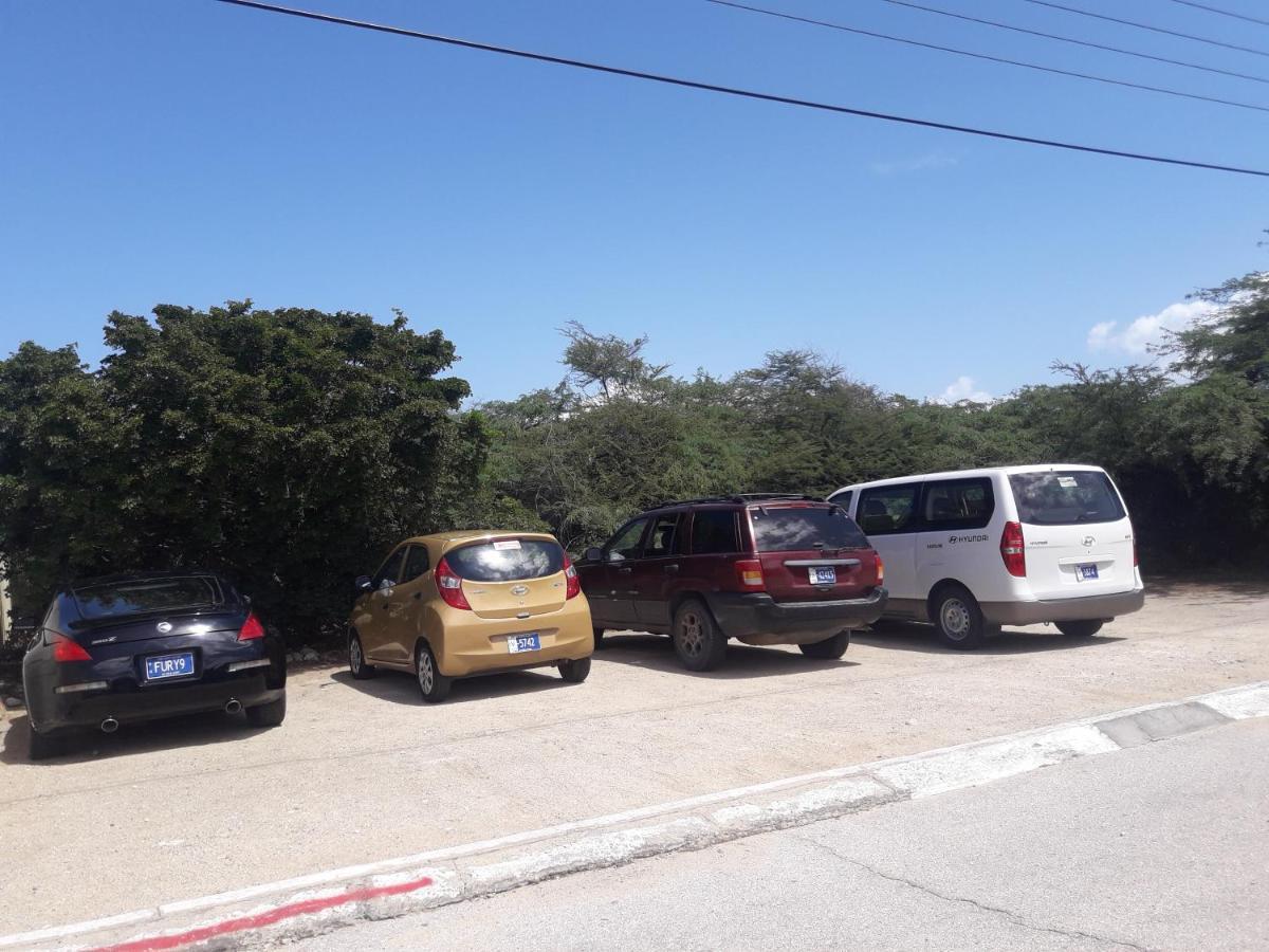 Aruba Harmony Apartments Oranjestad Bagian luar foto